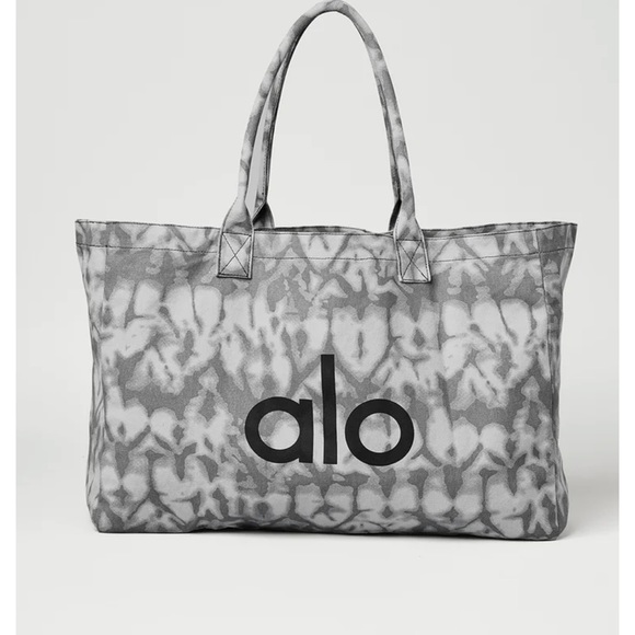 ALO Yoga Handbags - NWT Alo Grey Tie Dye Shopper Tote